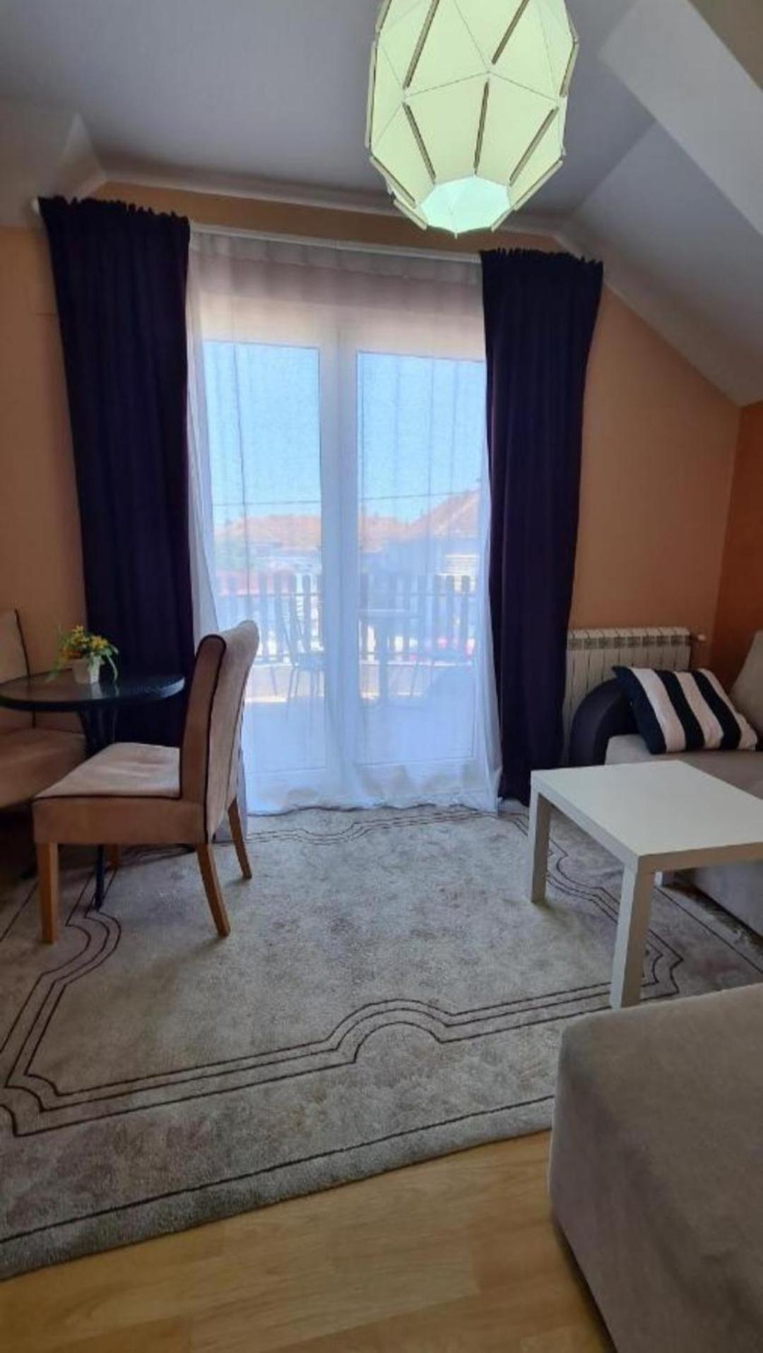 Lux Apartments With Pool Dex Zemun Polje 외부 사진